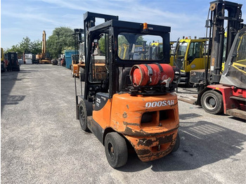 Empilhador a gás Doosan G25E-5: foto 4