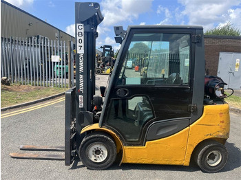 Empilhador a gás JUNGHEINRICH TFG 425