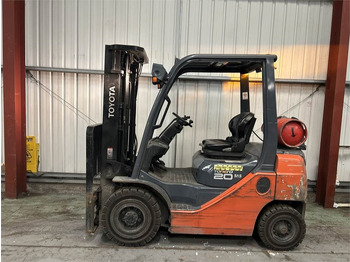 Empilhador a gás TOYOTA FGF 20