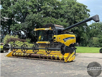 Ceifeira debulhadora NEW HOLLAND CX series