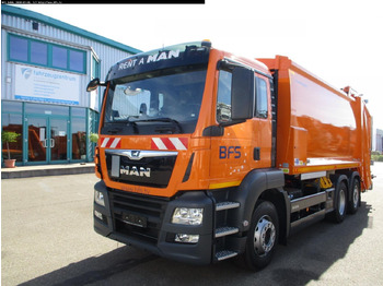 Caminhão de lixo MAN TGS