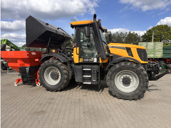 Trator JCB
