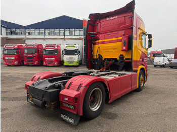 Tractor Scania R450 4X2 EURO 6 ADR SKIRTS DOUBLE TANK: foto 5 Tractor Scania R450 4X2 EURO 6 ADR SKIRTS DOUBLE TANK: foto 5