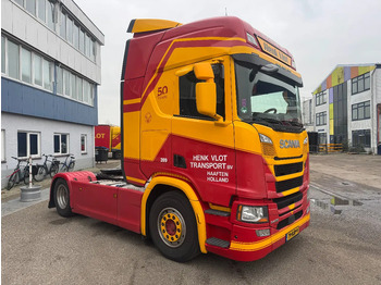 Tractor Scania R450 4X2 EURO 6 ADR SKIRTS DOUBLE TANK: foto 3 Tractor Scania R450 4X2 EURO 6 ADR SKIRTS DOUBLE TANK: foto 3