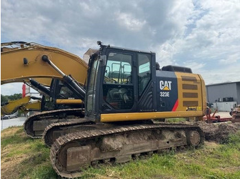 Escavadora de rastos CATERPILLAR 323
