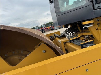 Compactador CAT CS 66B: foto 4