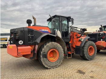 Pá carregadora de rodas Hitachi ZW 250-6: foto 3