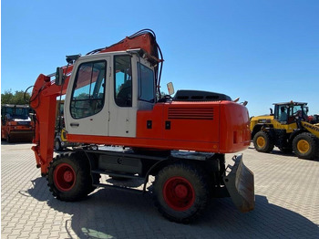 Escavadeira de rodas LIEBHERR A 900