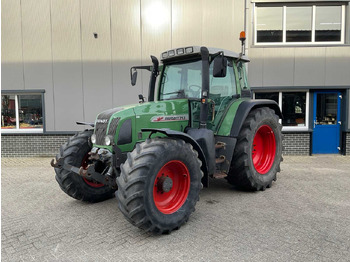 Trator FENDT 700 Vario