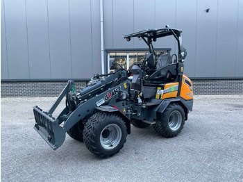 Pá carregadora de rodas GIANT