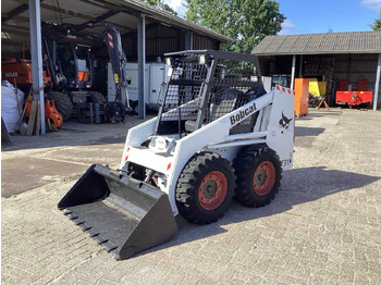 Mini pá carregadora BOBCAT