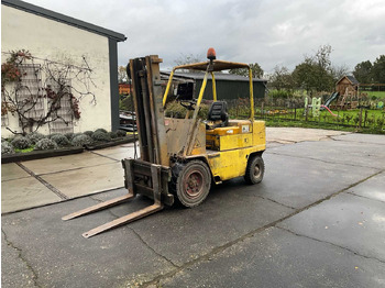 Empilhador CATERPILLAR