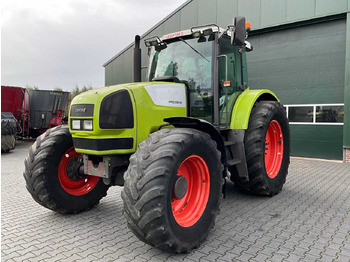 Trator CLAAS Ares