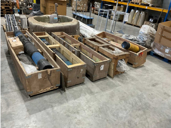 Equipamento de construção CUMMINS