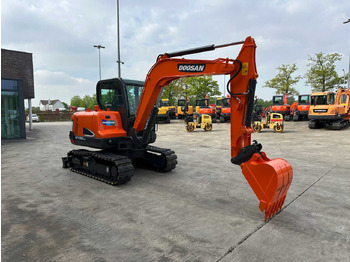 Escavadora de rastos Doosan DX55-9C: foto 3