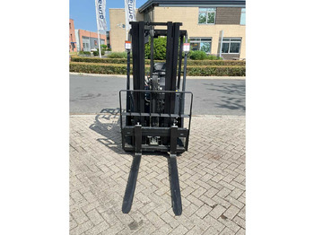 Empilhador EP EFS 151 - 4.35 METER TRIPLEX, LI-ION, FREE-LIFT, SIDE-SHIFT - FORKLIFT: foto 4