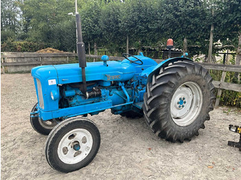 Trator FORDSON