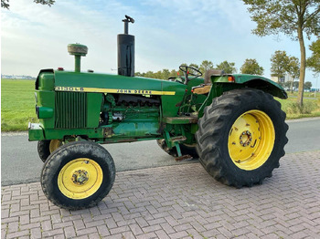 Trator JOHN DEERE 3130