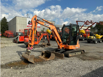 Escavadora de rastos KOMATSU PC35MR-5