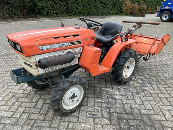 Mini trator KUBOTA B series