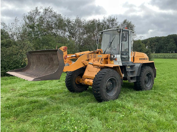 Pá carregadora de rodas LIEBHERR L 512