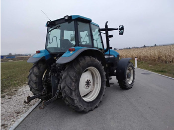 Trator NEW HOLLAND - 8260 - 2000 - AGRICULTURAL TRACTOR WITH FOUR-WHEEL DRIVE: foto 4