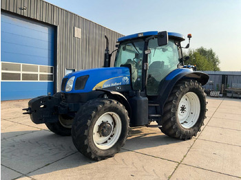 Trator NEW HOLLAND T6000