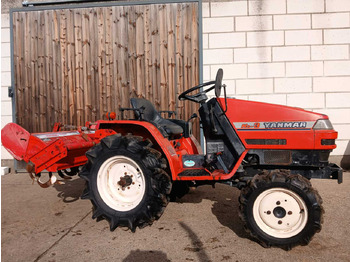 Mini trator YANMAR