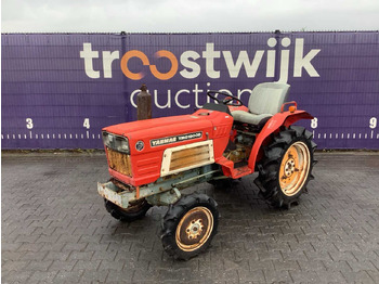 Mini trator YANMAR