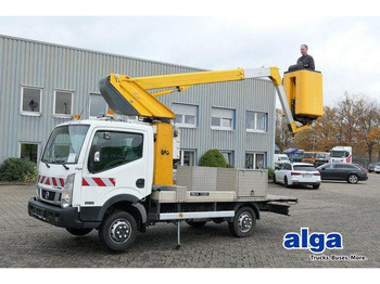 Caminhão com plataforma aérea NISSAN