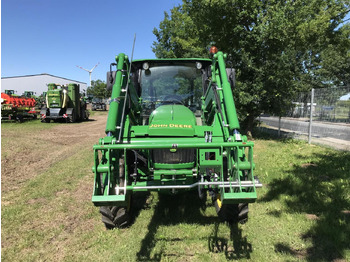 Trator John Deere 5075E: foto 4