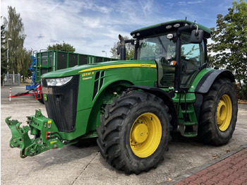 Trator John Deere 8335R: foto 2