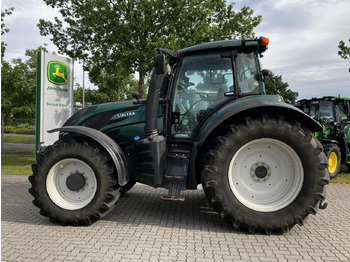 Trator VALTRA T174