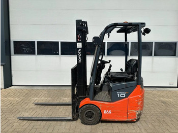 Empilhador elétrico TOYOTA