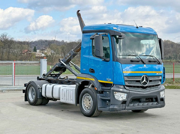 Camião polibenne MERCEDES-BENZ Antos 1833