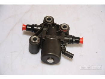 Sistema de escape MERCEDES-BENZ