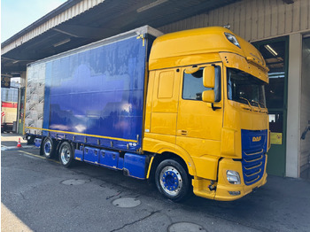 Camião de lona DAF XF 530