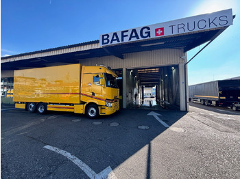 Camião furgão RENAULT T520: foto 2
