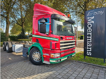 Camião chassi SCANIA P124