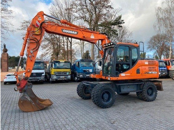 Escavadeira de rodas DOOSAN DX160W-3
