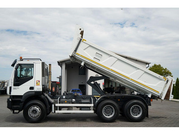 Camião basculante Iveco TRAKKER 360: foto 3