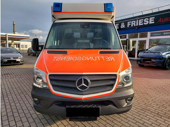 Ambulância MERCEDES-BENZ