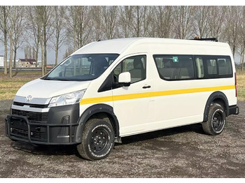 Minibus, Furgão de passageiros novo Toyota Hiace GL High Roof 4x4 Kisbusz: foto 1
