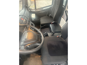 Camião de caixa aberta/ Plataforma, Camião grua IVECO EuroCargo 75-210: foto 3