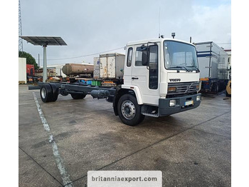 Camião chassi VOLVO FL