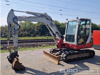 Mini escavadeira TAKEUCHI
