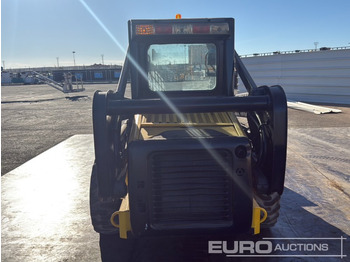 Mini pá carregadora New Holland L160: foto 4