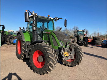 Trator FENDT 718 Vario