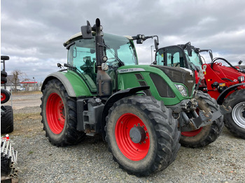 Trator FENDT 718 Vario