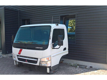 Cabine e interior MITSUBISHI